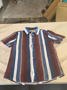 ROMWE Men's Short-Sleeve Vertical Stripe Button-Down Shirt - Blue, Brown, White